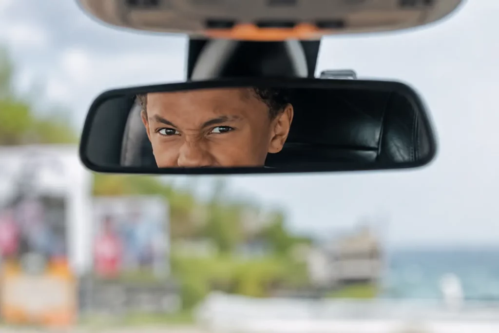 Jeune conducteur en permis probatoire à La Réunion