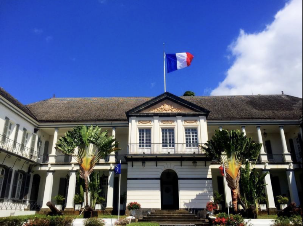 Le préfet de la Réunion est compétent pour prendre un arrêté de suspension du permis de conduire pour conduite après usage de stupéfiants